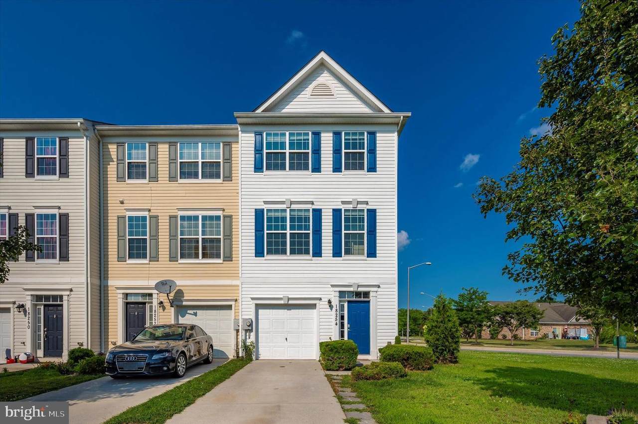 18254 Hurricane Court - Photo 1