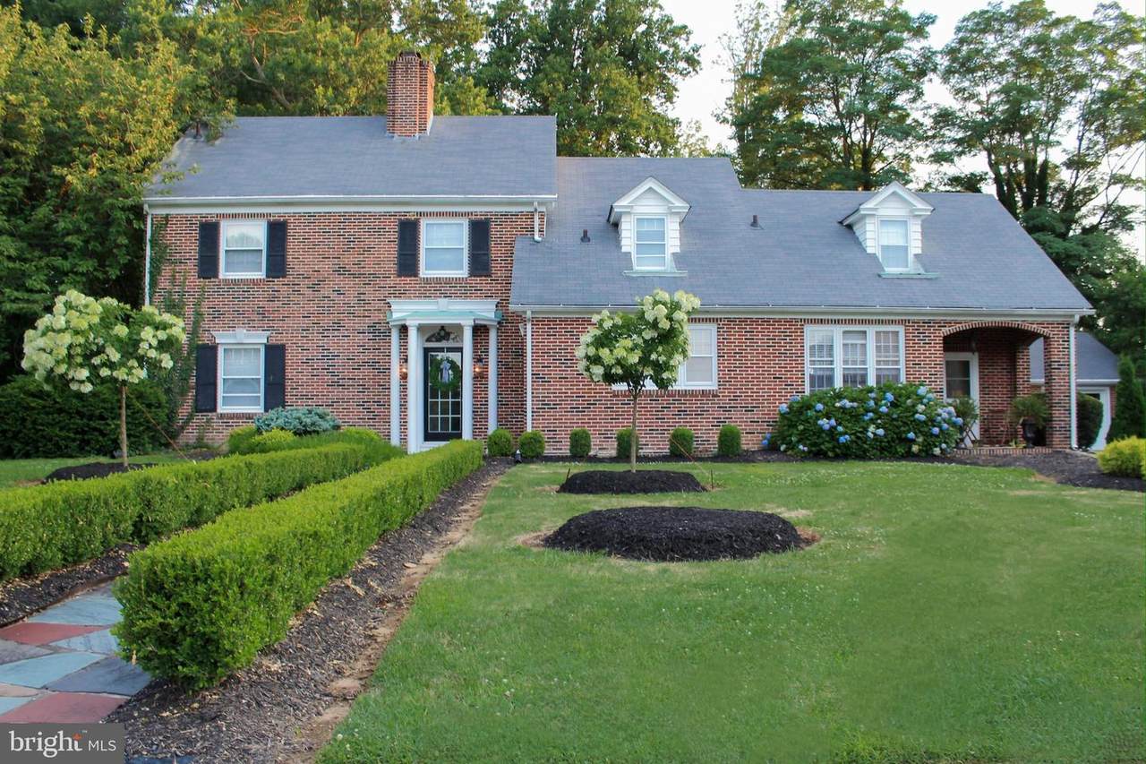 28 Clarke Avenue - Photo 1