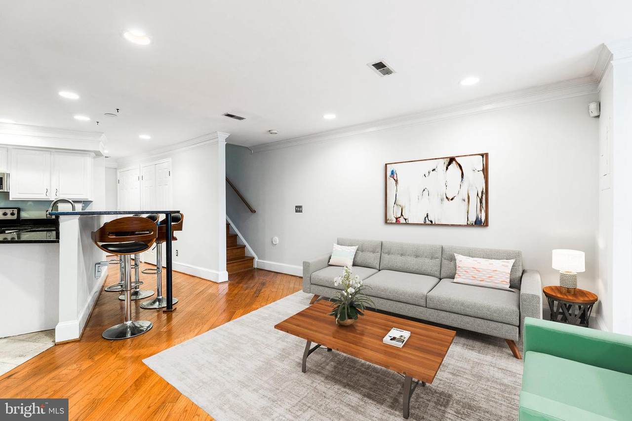 521 Florida Avenue - Photo 1