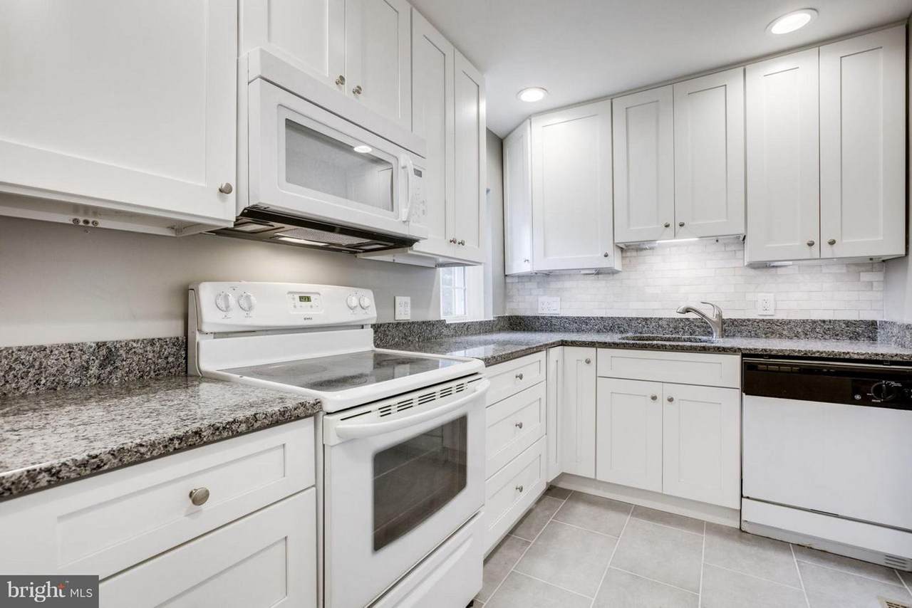 2983 Columbus Street - Photo 1