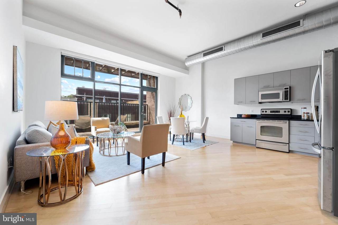 1701 Kalorama Road - Photo 1