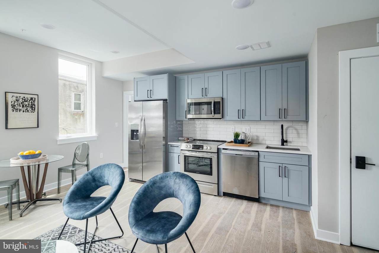 2600 W Girard Ave - Photo 1