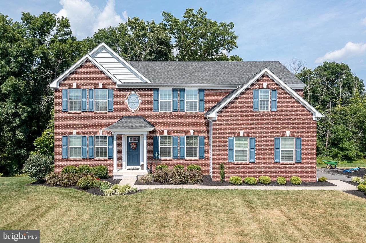 122 Wrenfield Lane - Photo 1