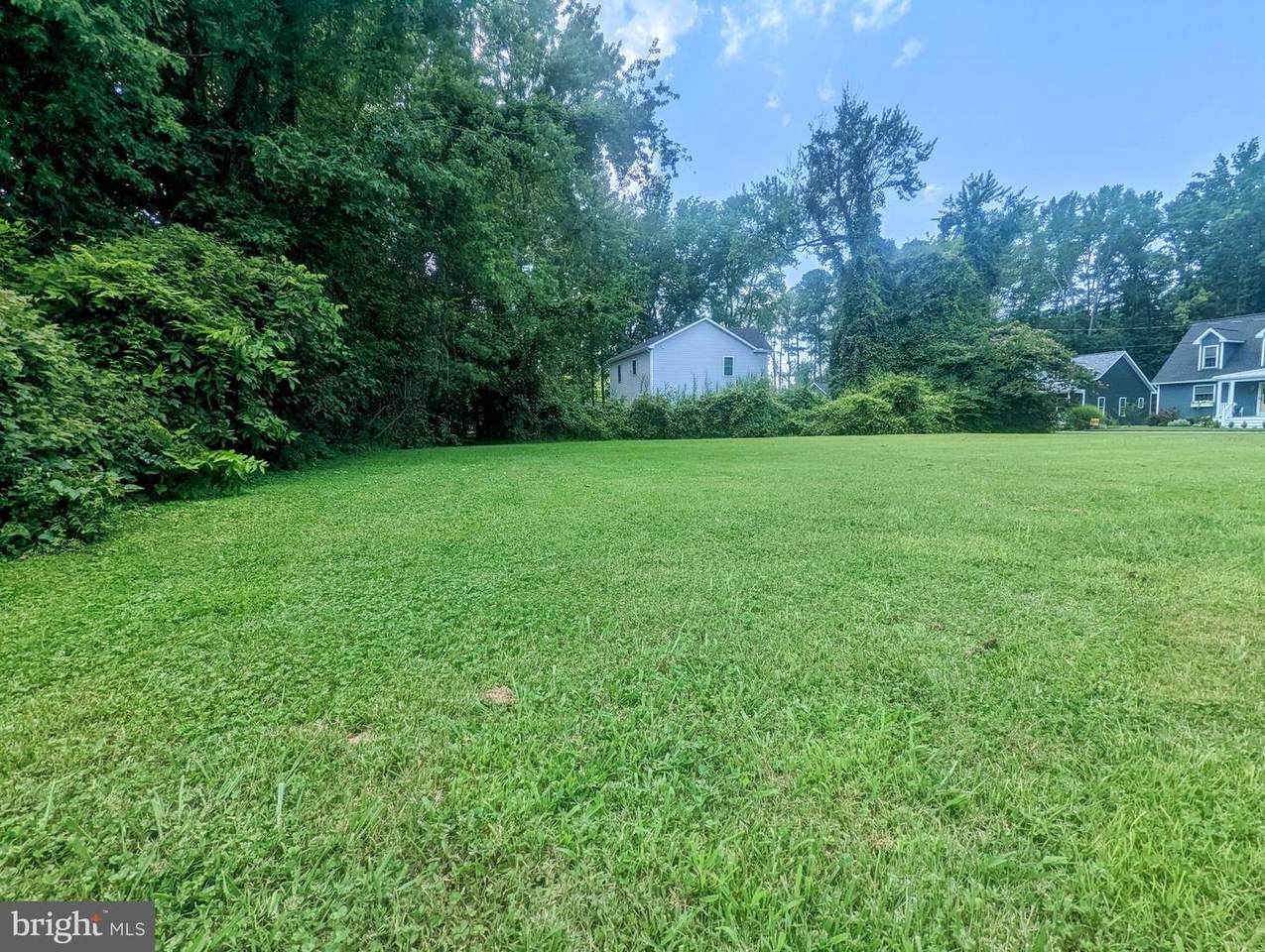 302 Perry Street - Photo 1