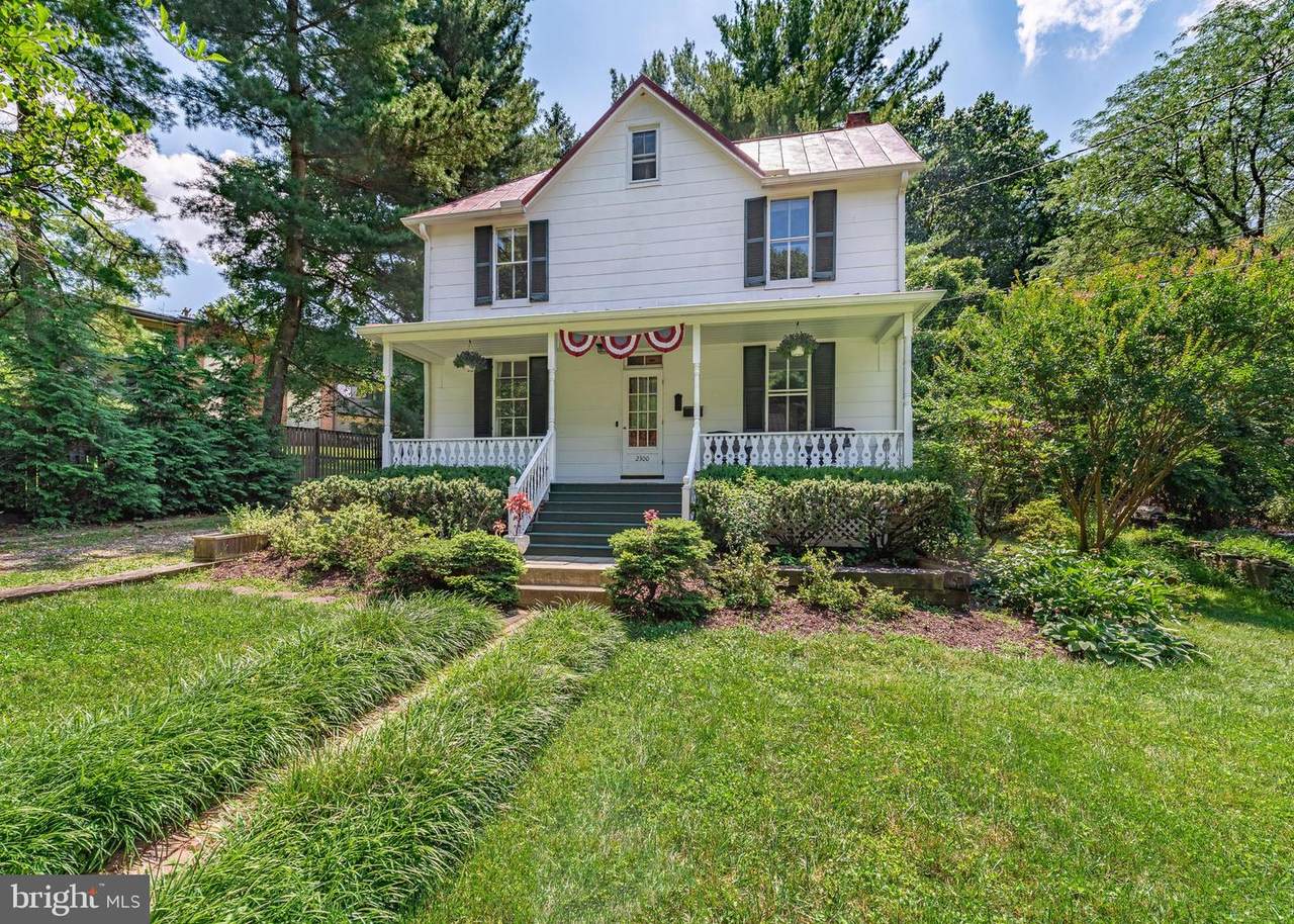 2300 Tucker Ln - Photo 1
