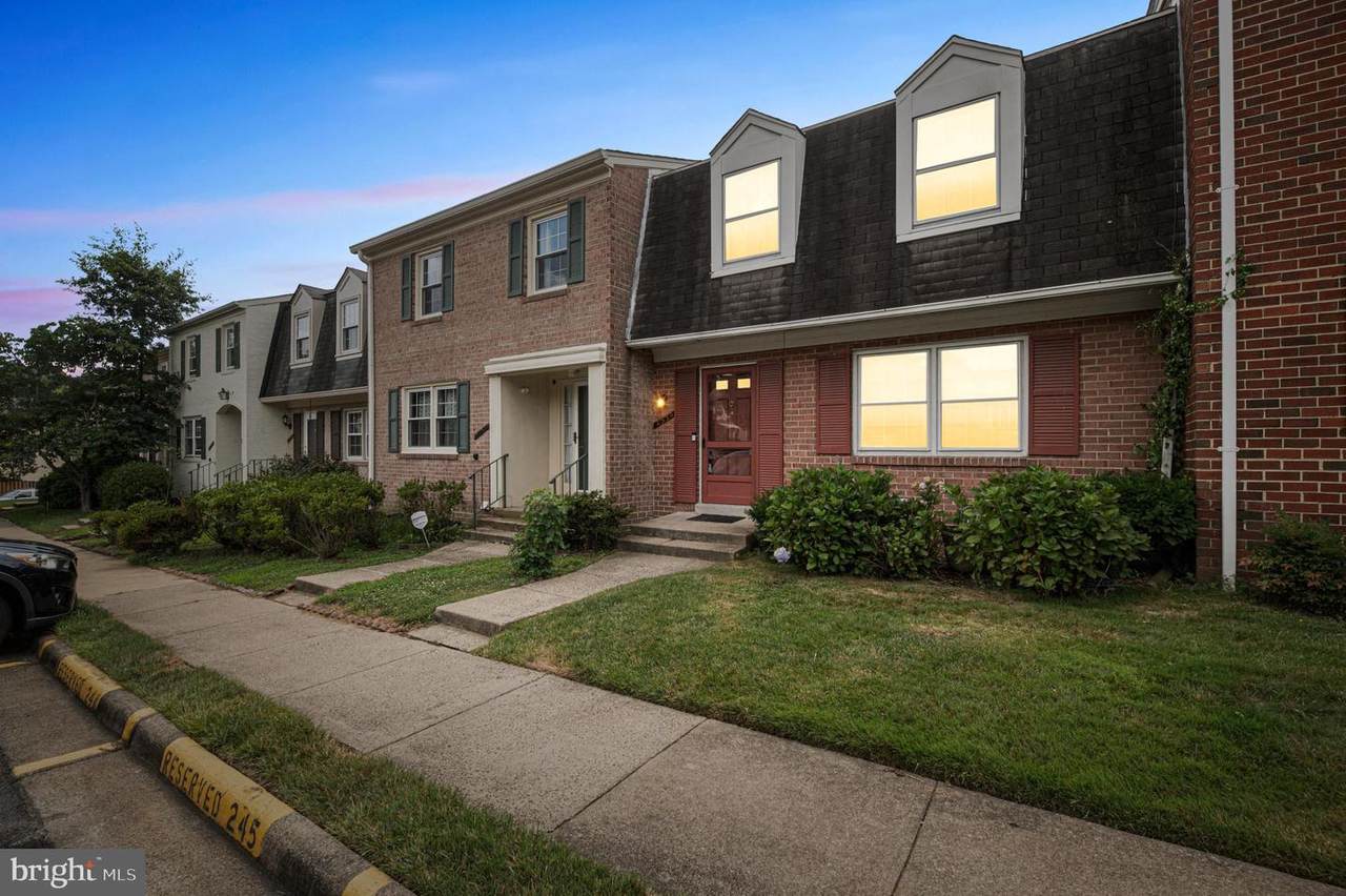 4539 Ravensworth Road - Photo 1