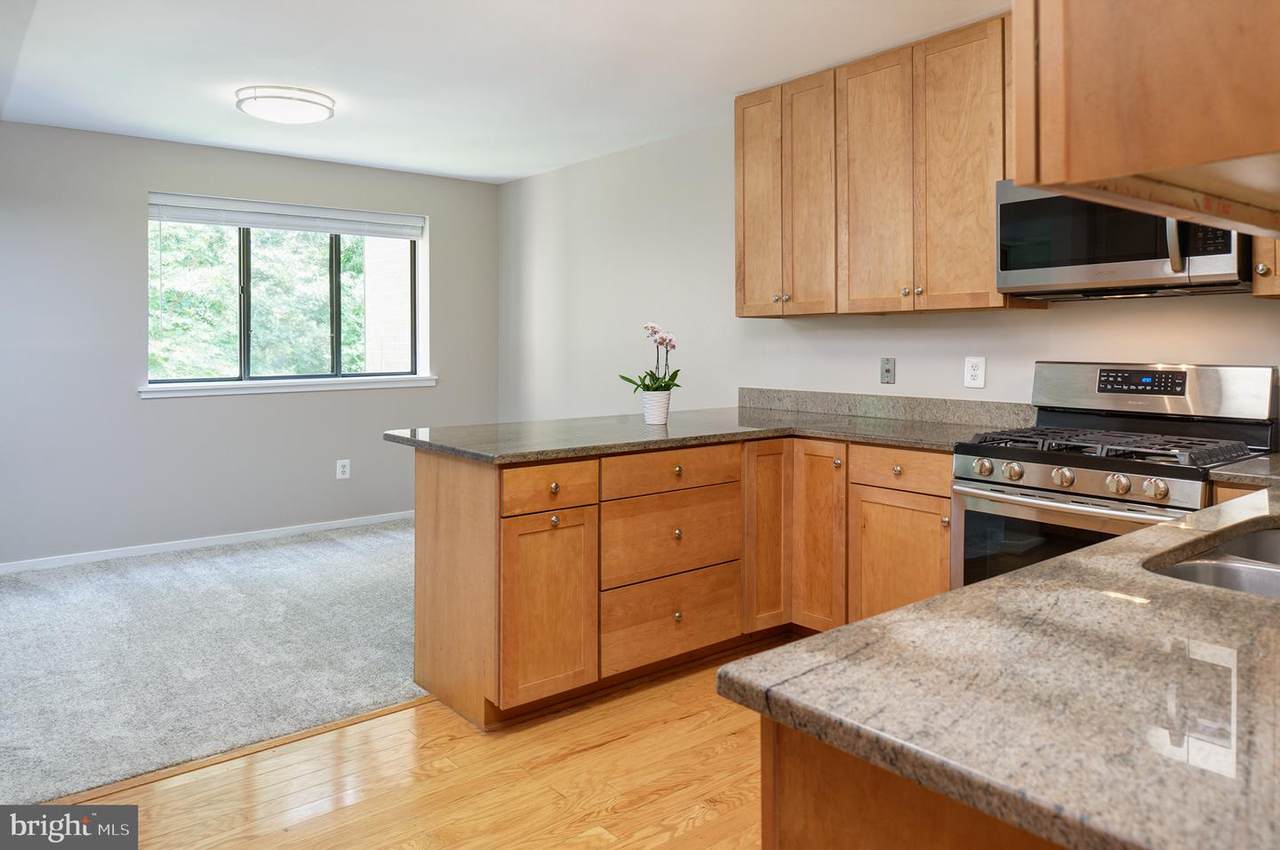 1663 Parkcrest Circle - Photo 1