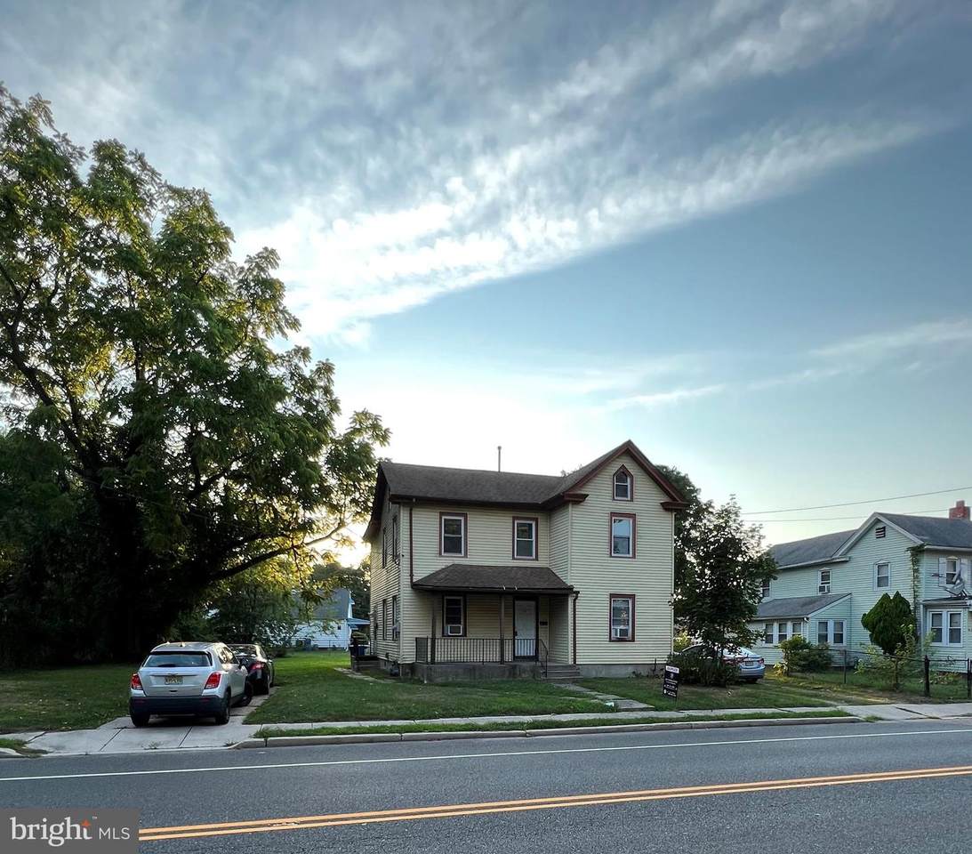 211-213 Main Street - Photo 1
