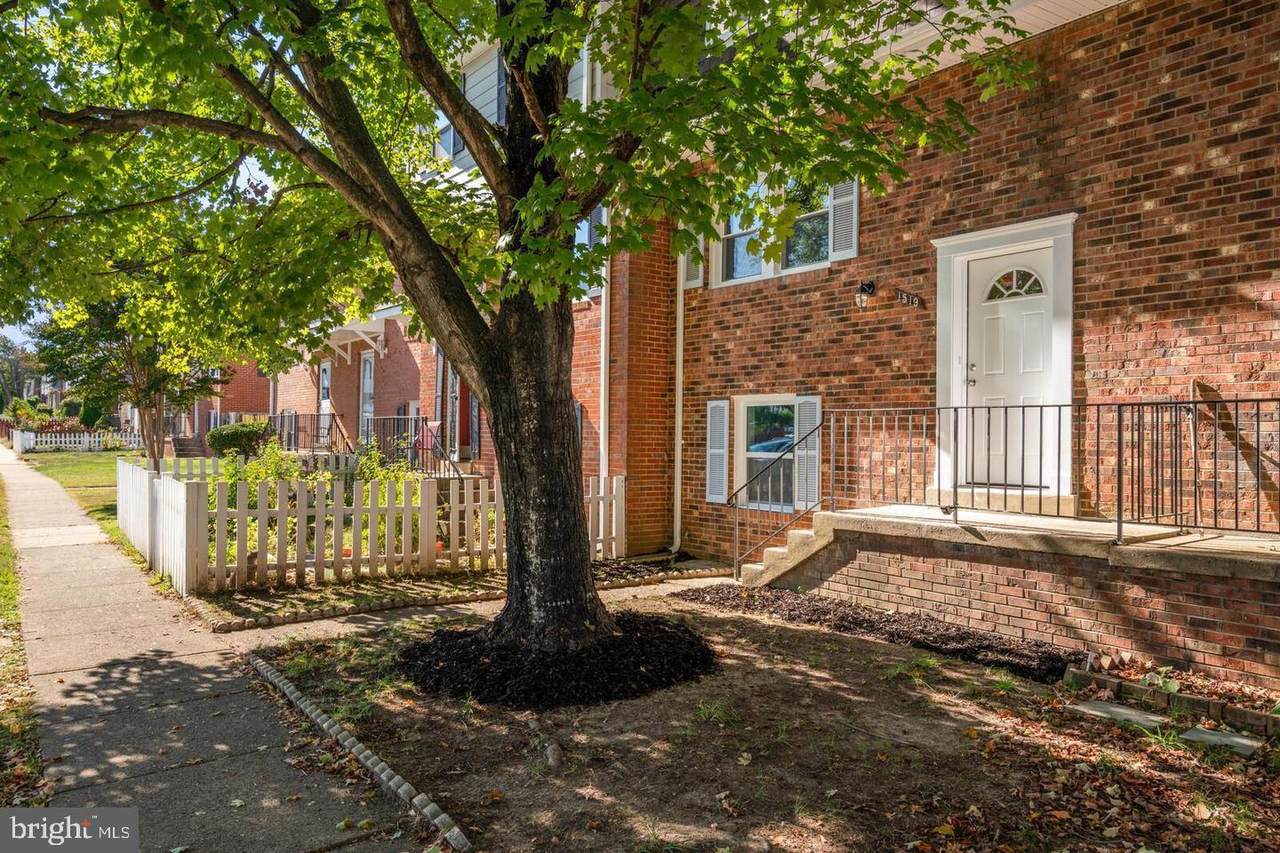 1519 Fort Sumter Court - Photo 1