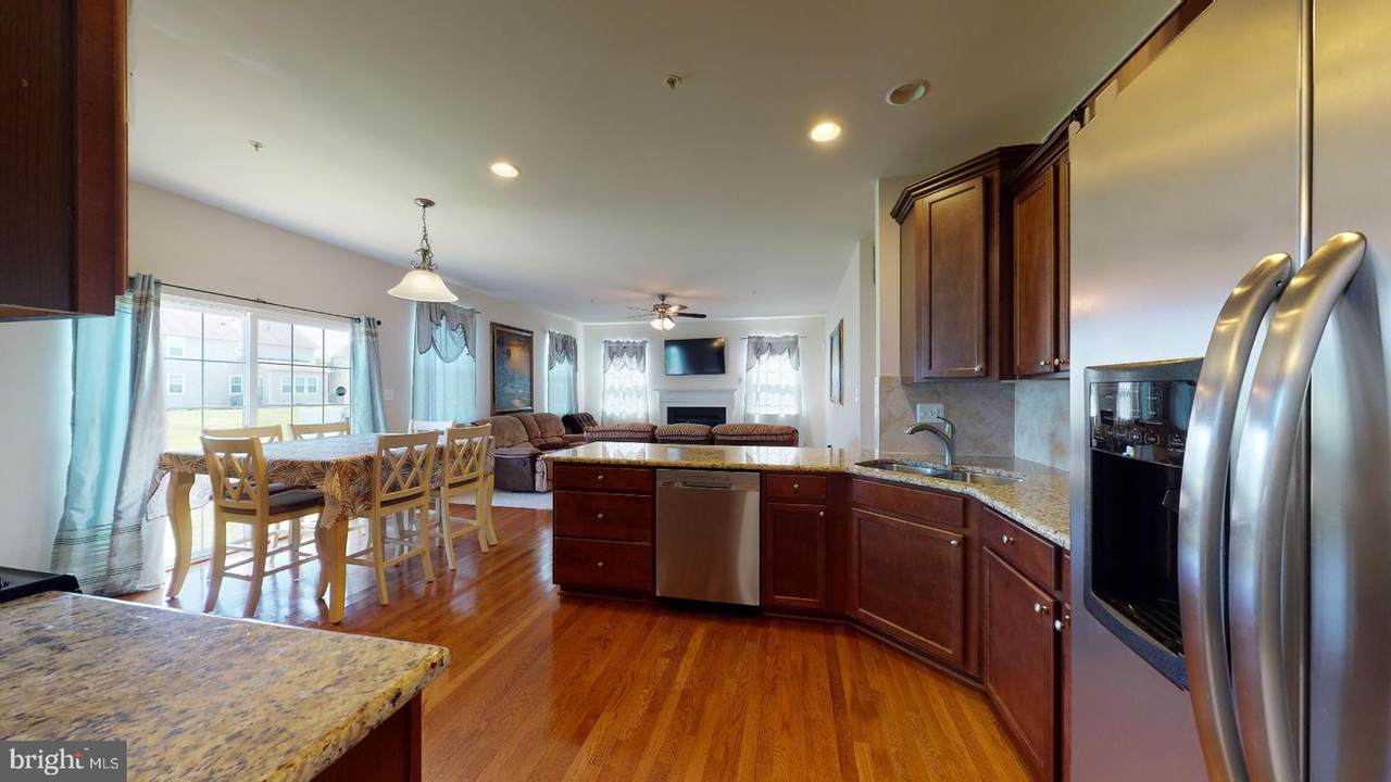 5189 Tipperary Avenue - Photo 1