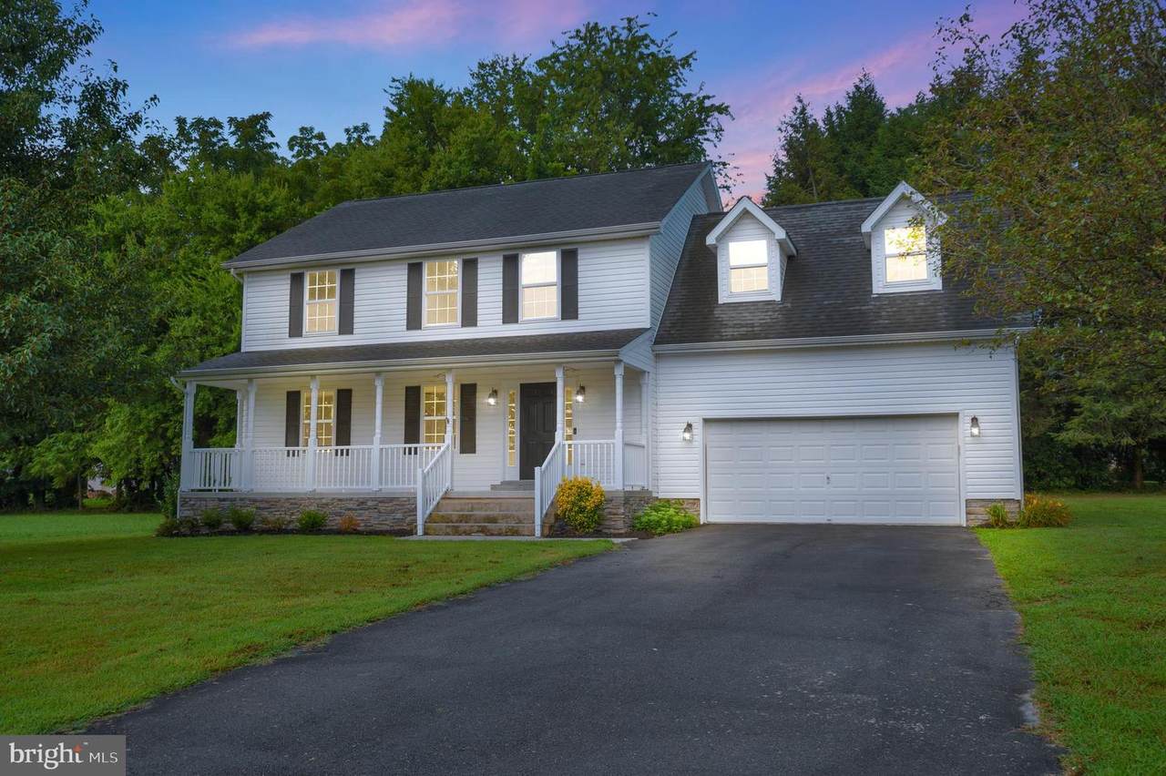 238 Dickinson Drive - Photo 1