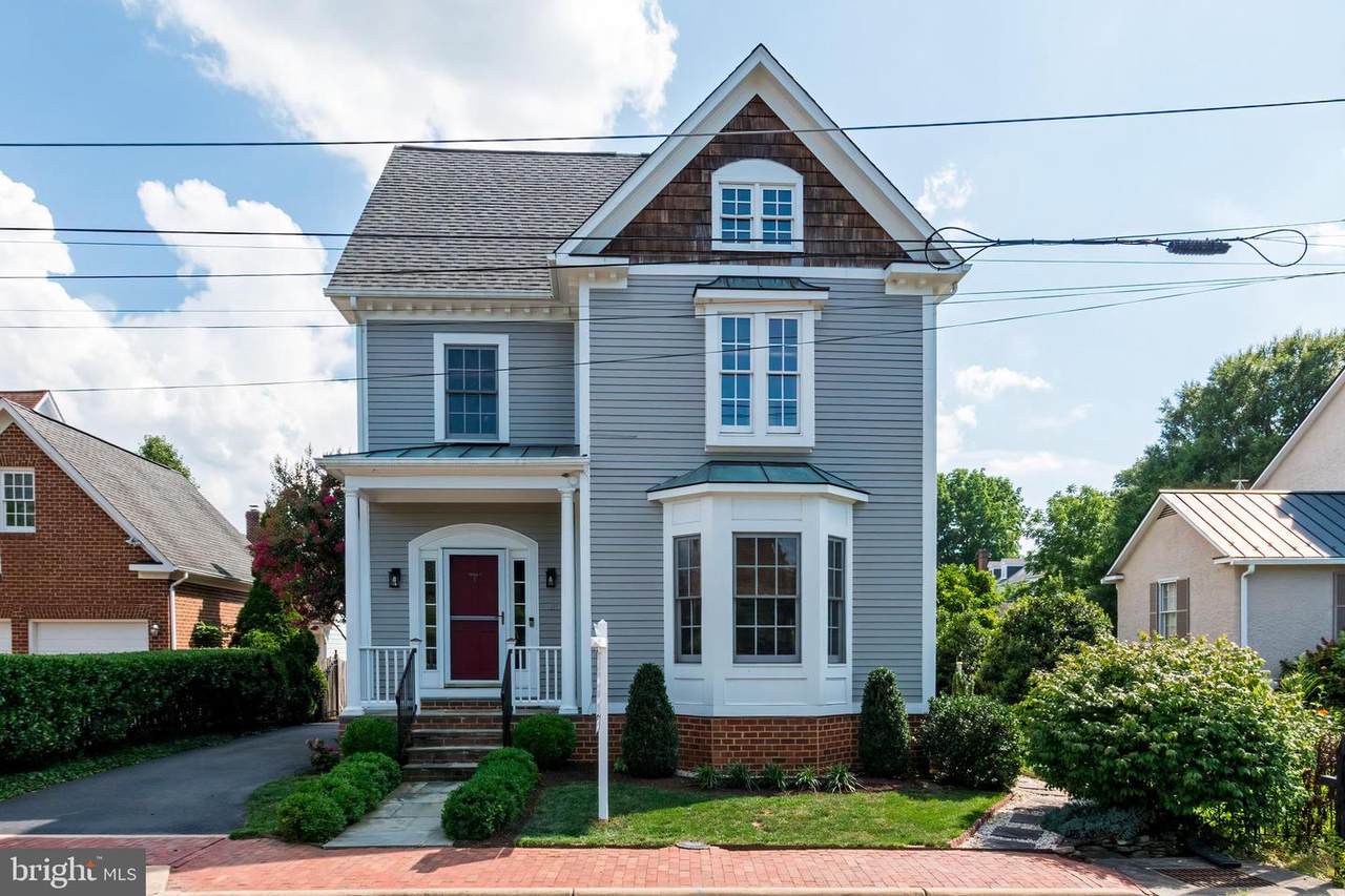 231 Cornwall - Photo 1