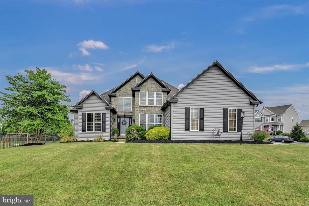 264 Parliament Drive - Photo 1