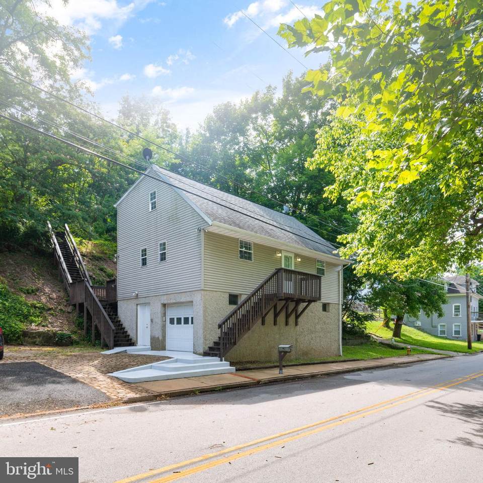 732 Manatawny Street - Photo 1