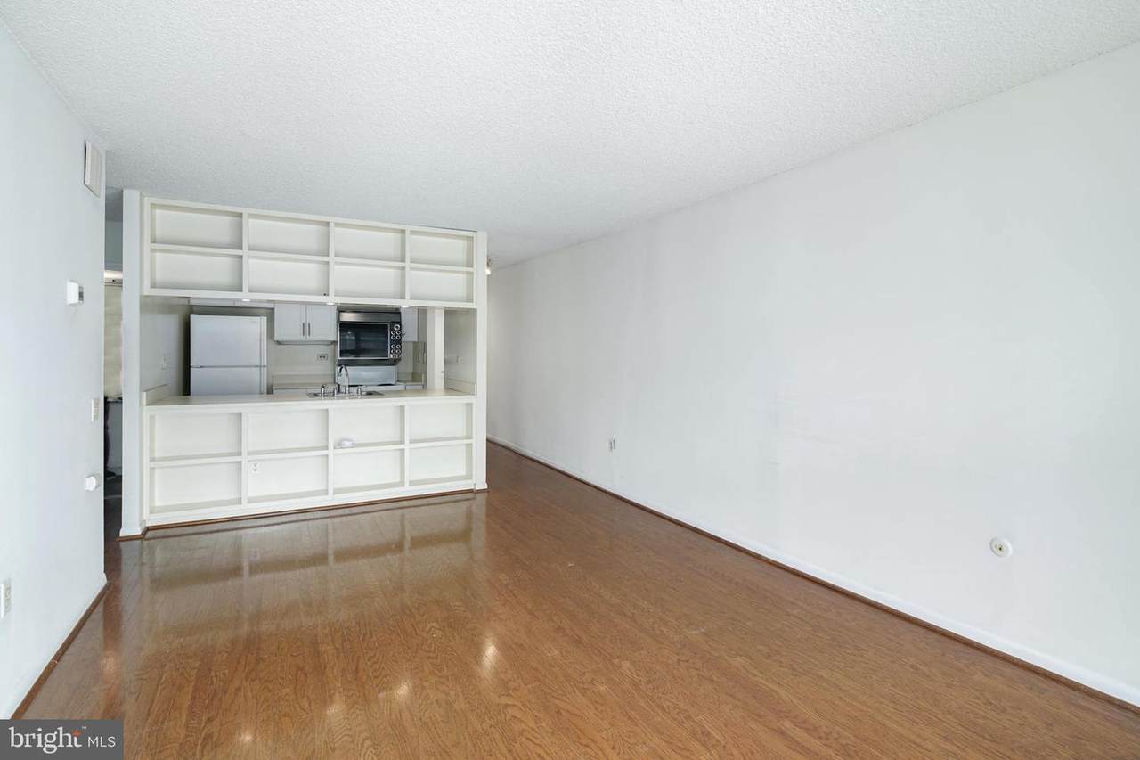 241 6TH Street - Photo 1