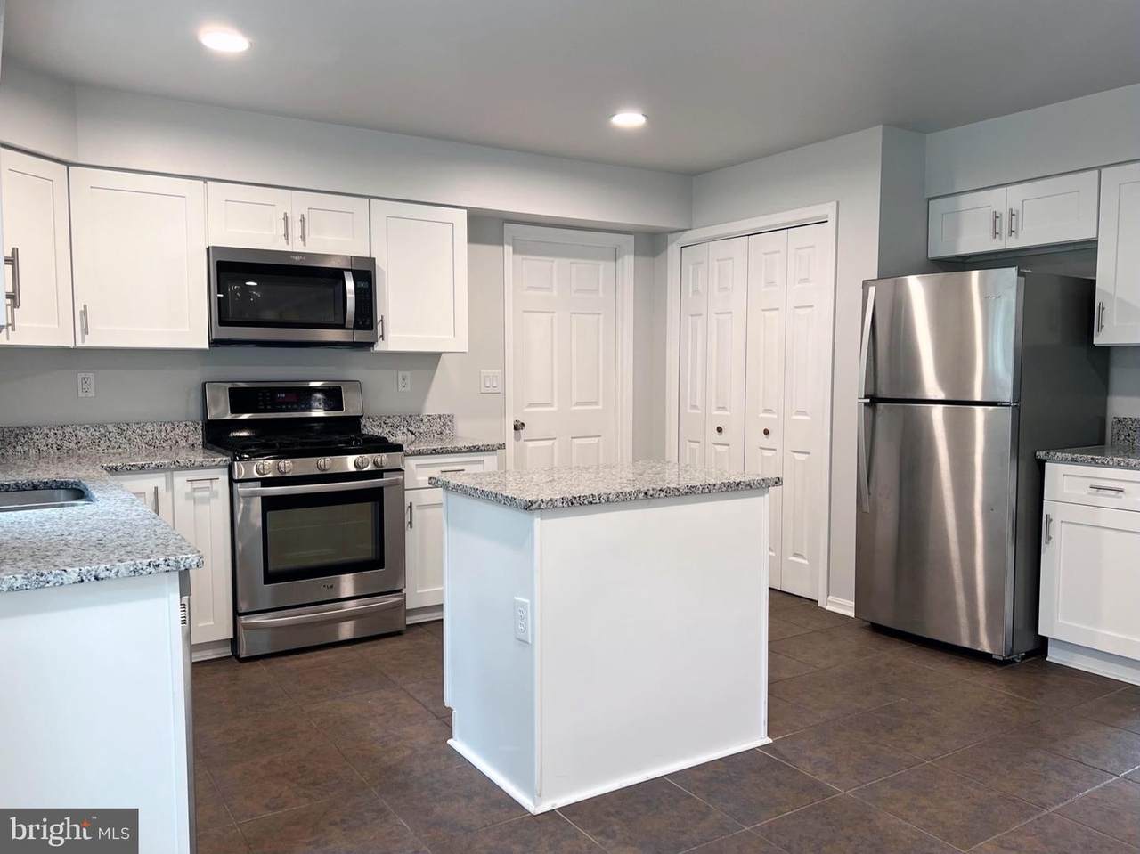 5504 Flounder Court - Photo 1