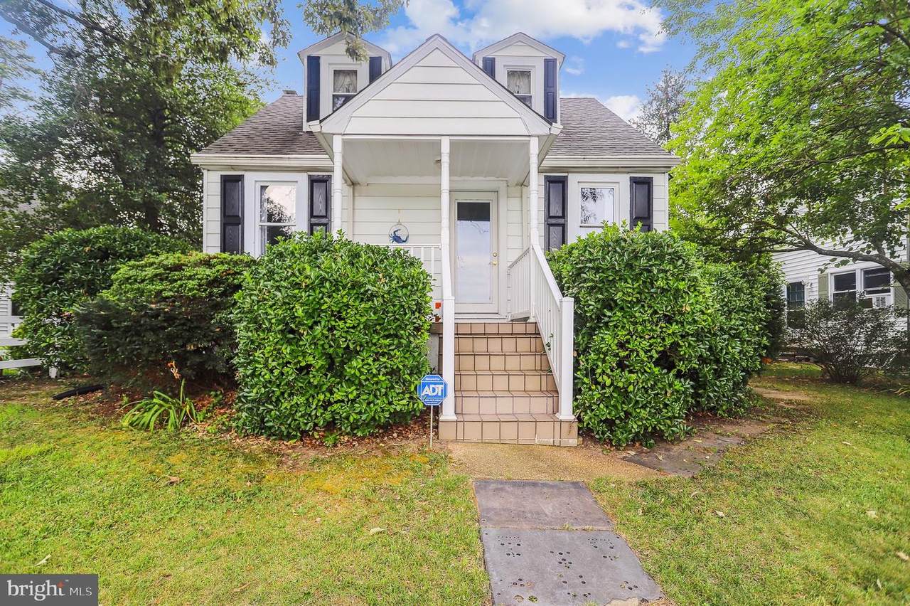 1948 Cedar Road - Photo 1
