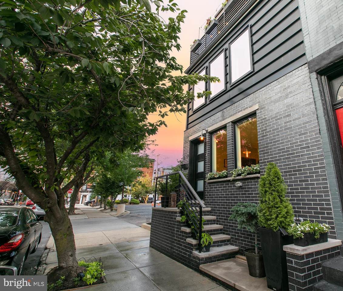 817 9TH Street - Photo 1