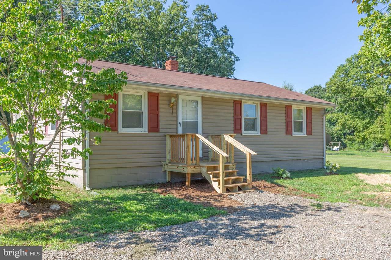 9424 Plank Road - Photo 1