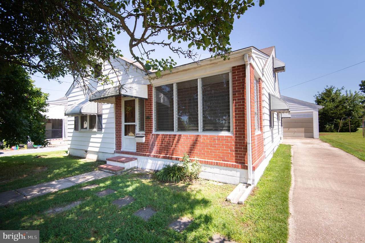 211 Appleby Avenue - Photo 1