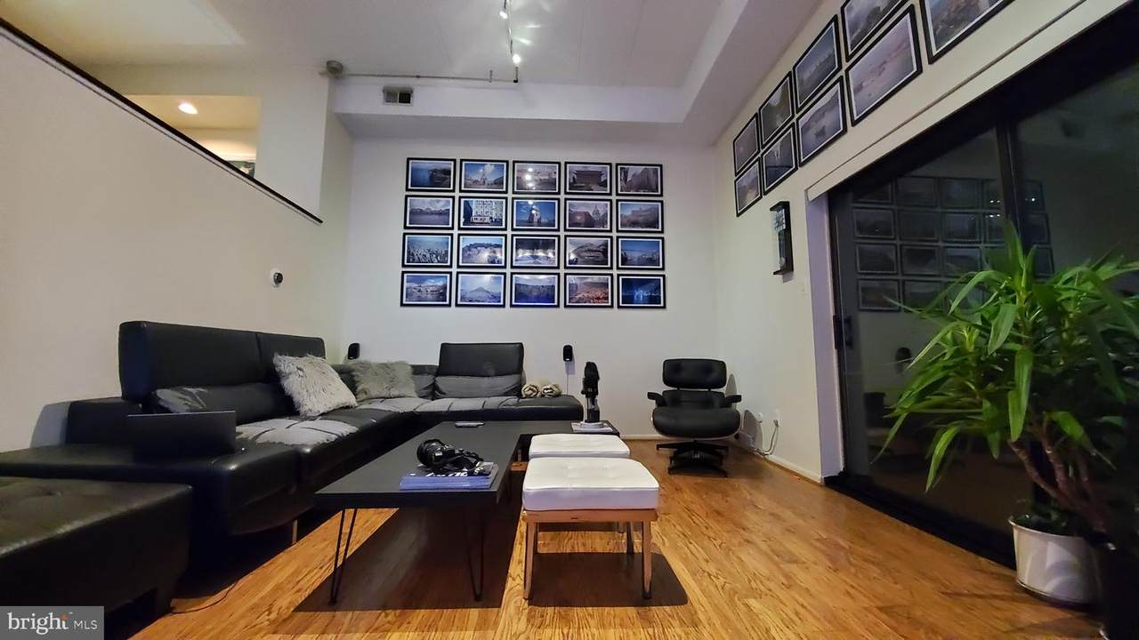 530 Lemon Street - Photo 1