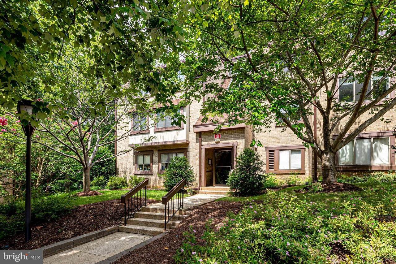 1652 Parkcrest Circle - Photo 1