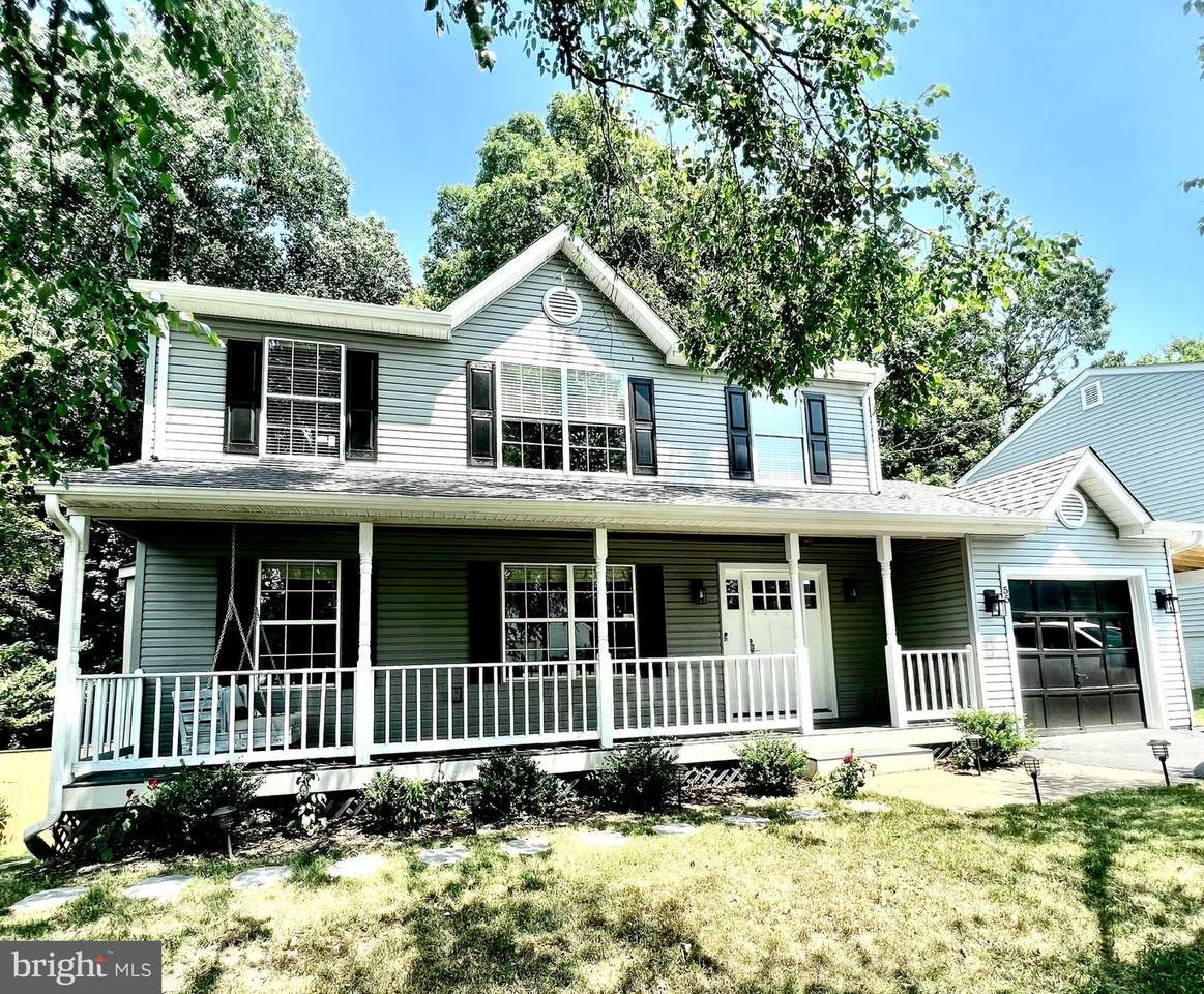 55 Dorothy Lane - Photo 1