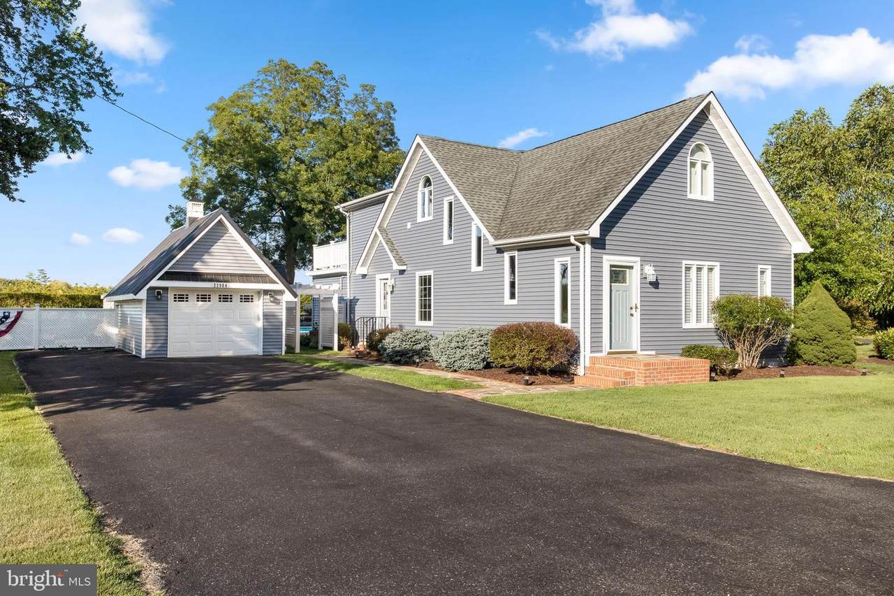 22004 Blades Road - Photo 1