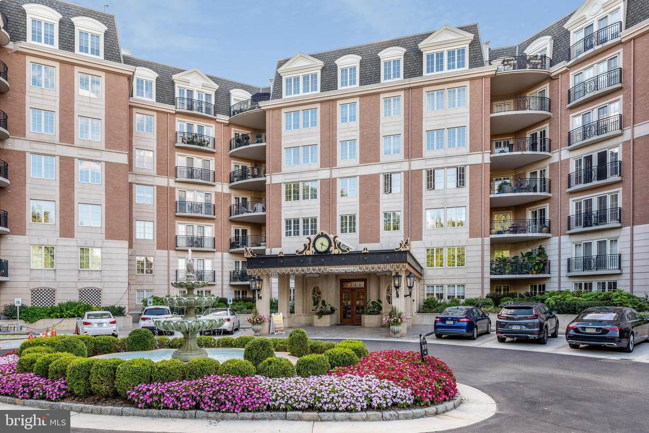 190 Presidential Boulevard - Photo 1