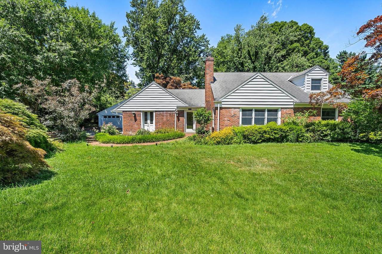211 Martroy Lane - Photo 1