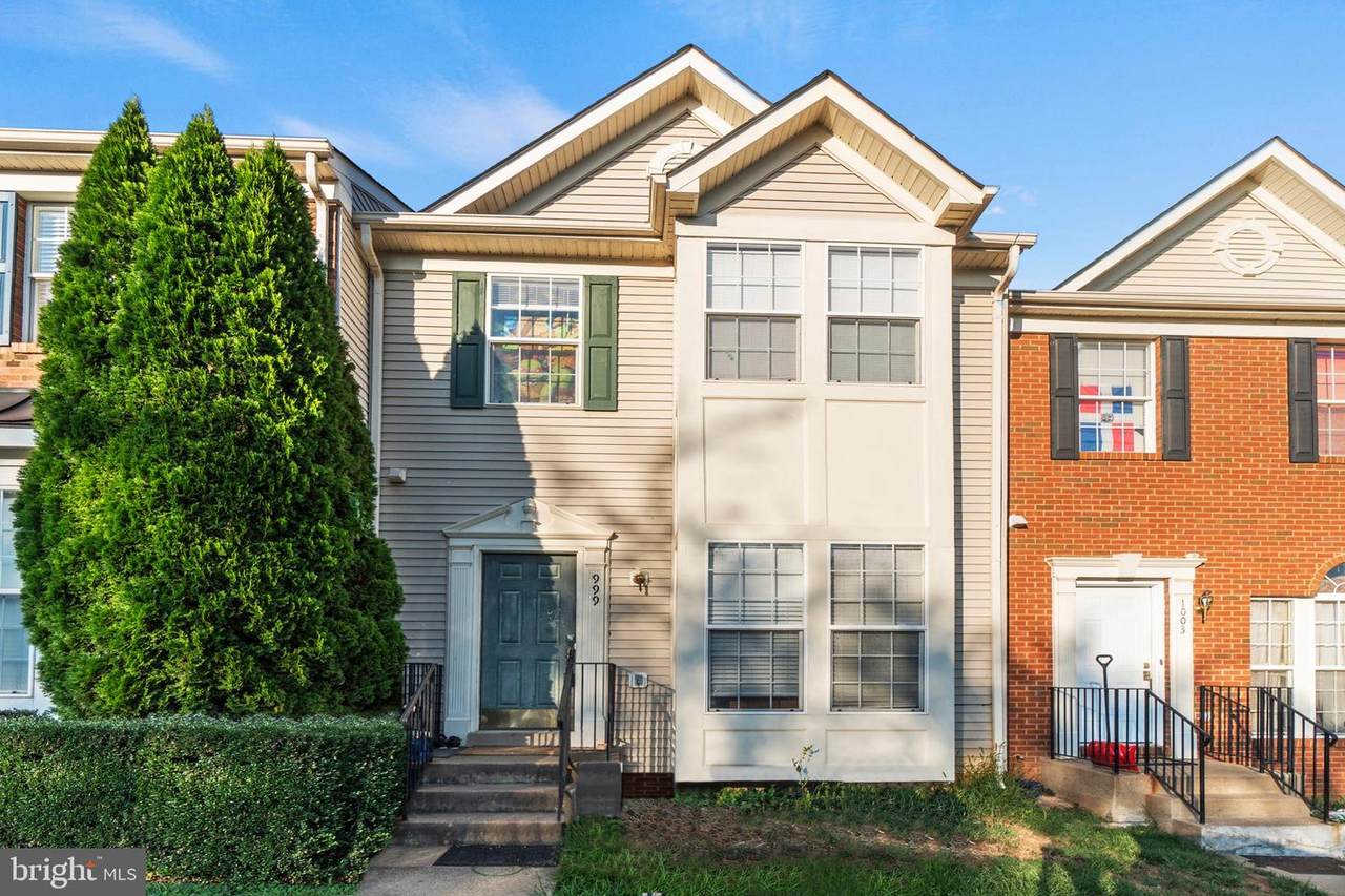 999 Longview Lane - Photo 1