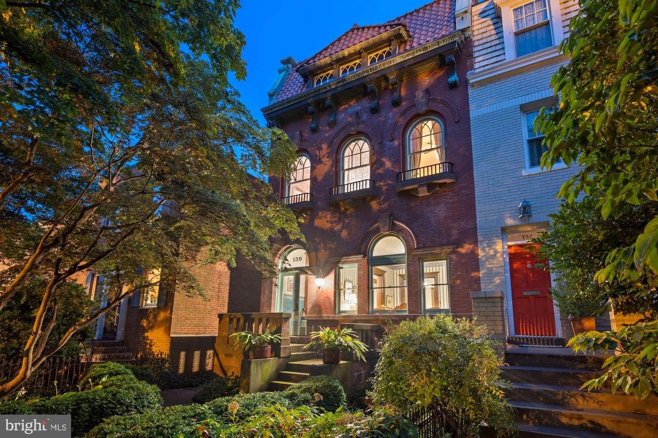 139 12TH Street - Photo 1