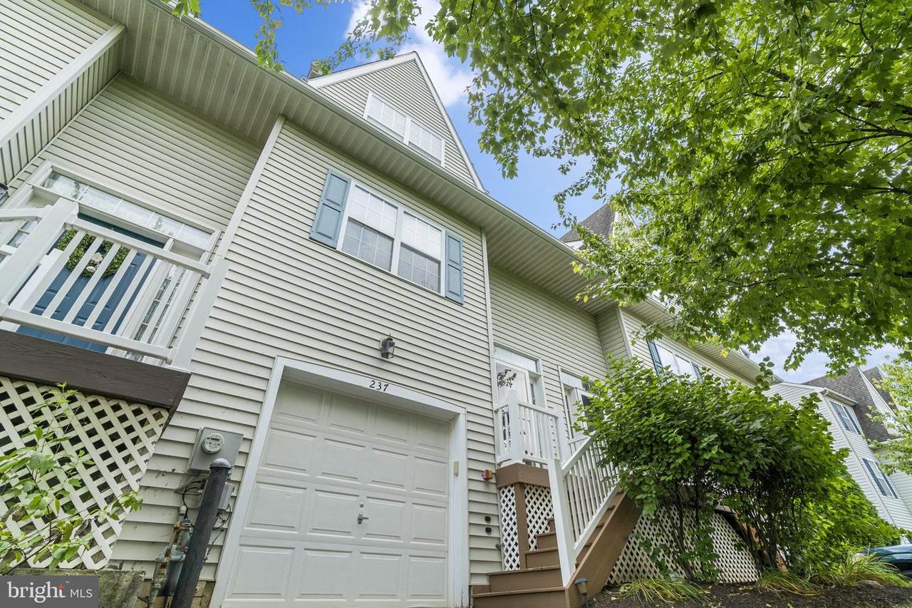 237 Jefferson Avenue - Photo 1