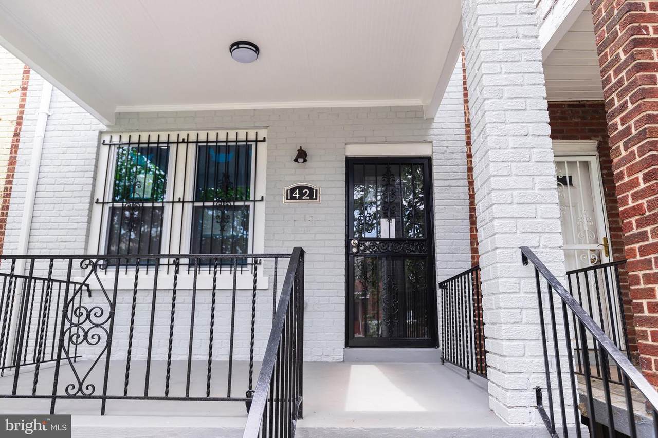 1421 Holbrook Street - Photo 1