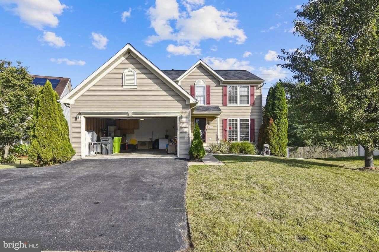 2933 Siwanoy Drive - Photo 1