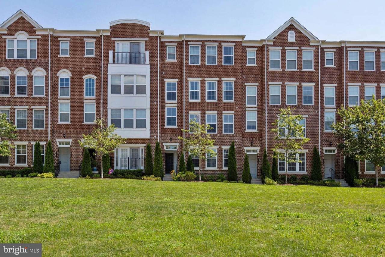 2940 Finsbury Place - Photo 1