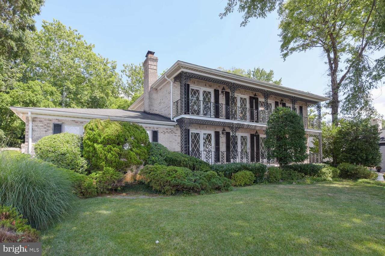9210 Riverside Drive - Photo 1