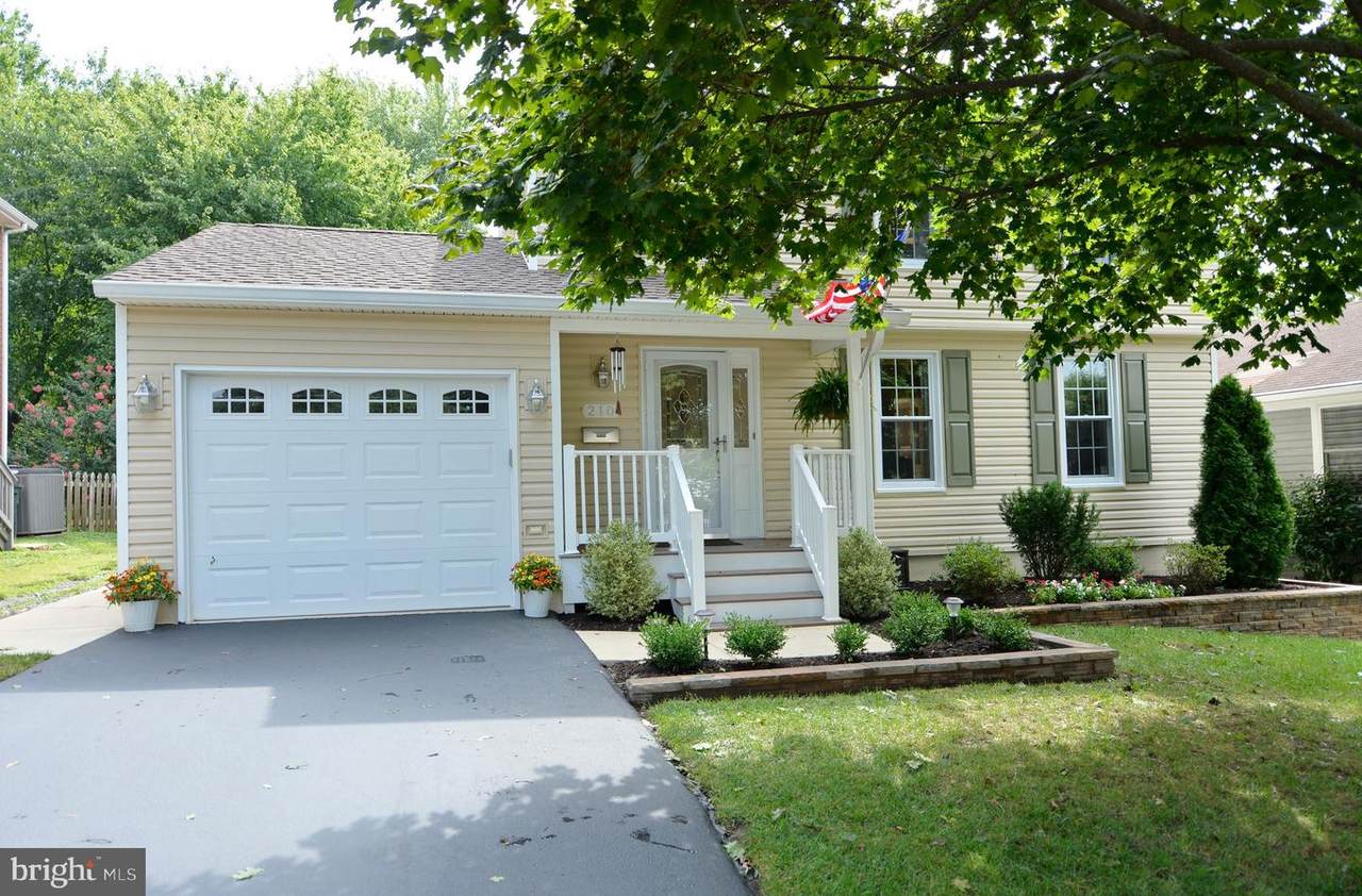 210 Prince Street - Photo 1
