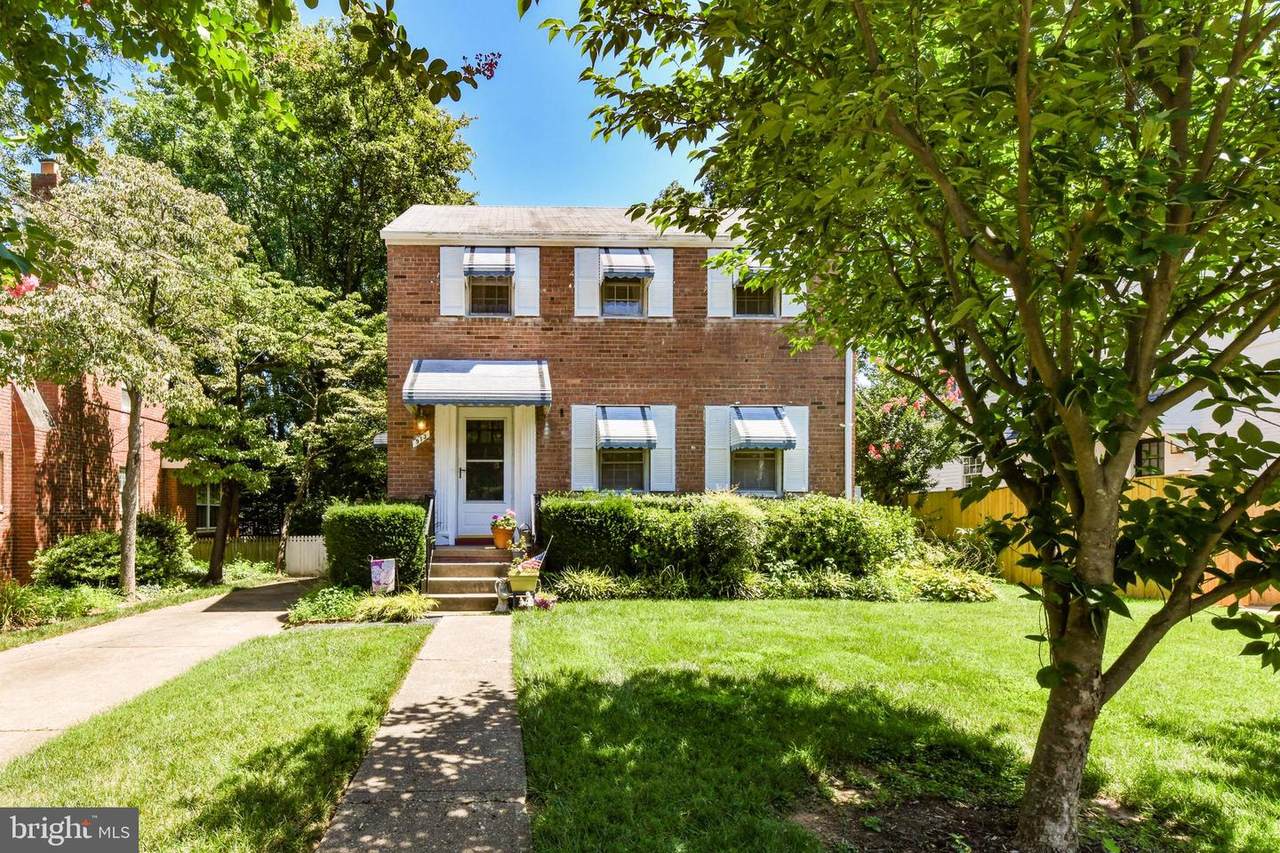 913 Larrimore Street - Photo 1