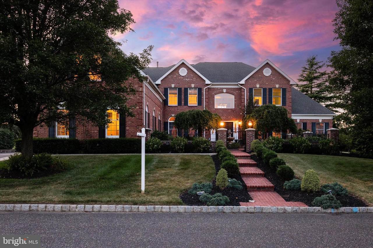 111 Muirfield Court - Photo 1