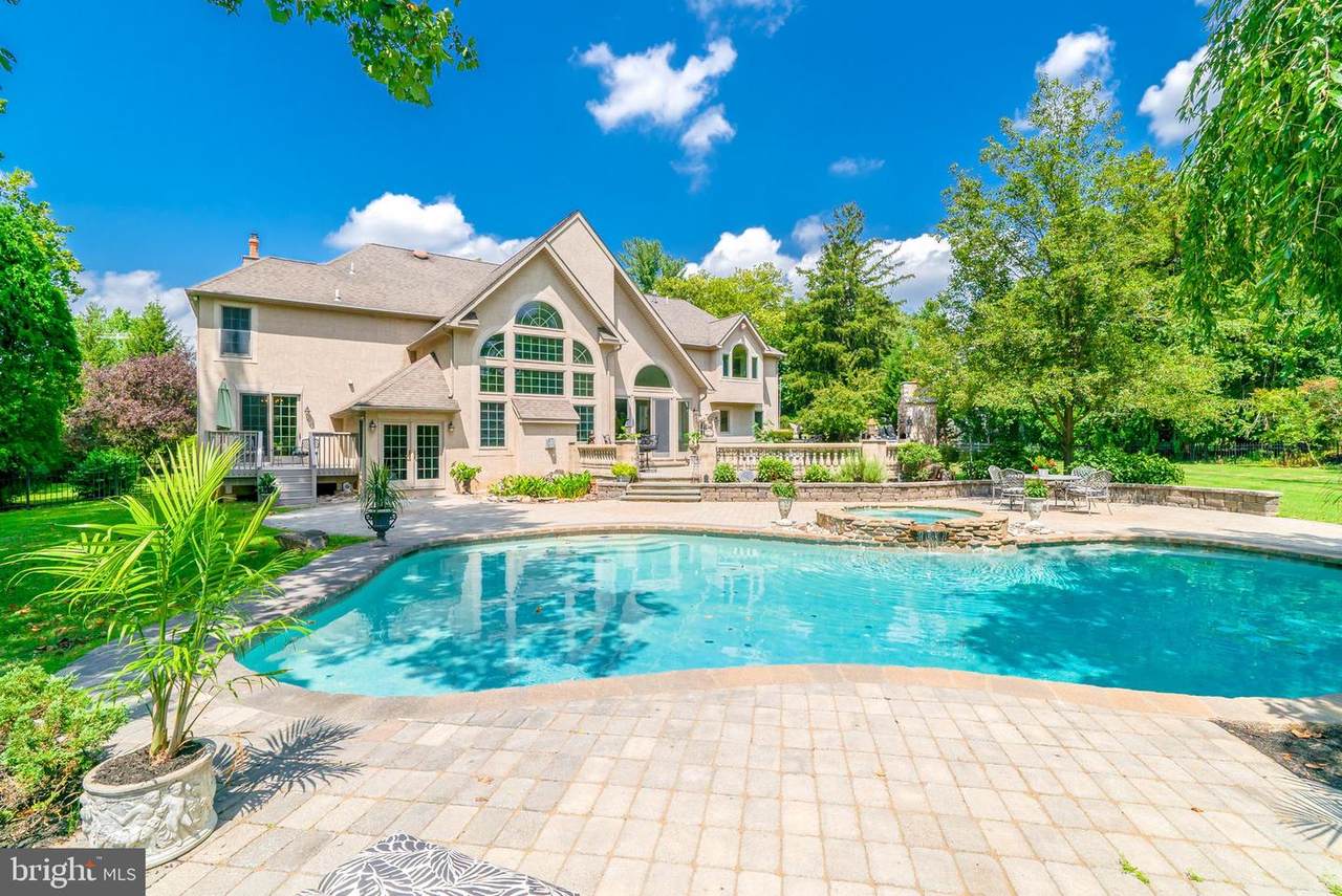 1520 Penllyn Blue Bell Pike - Photo 1