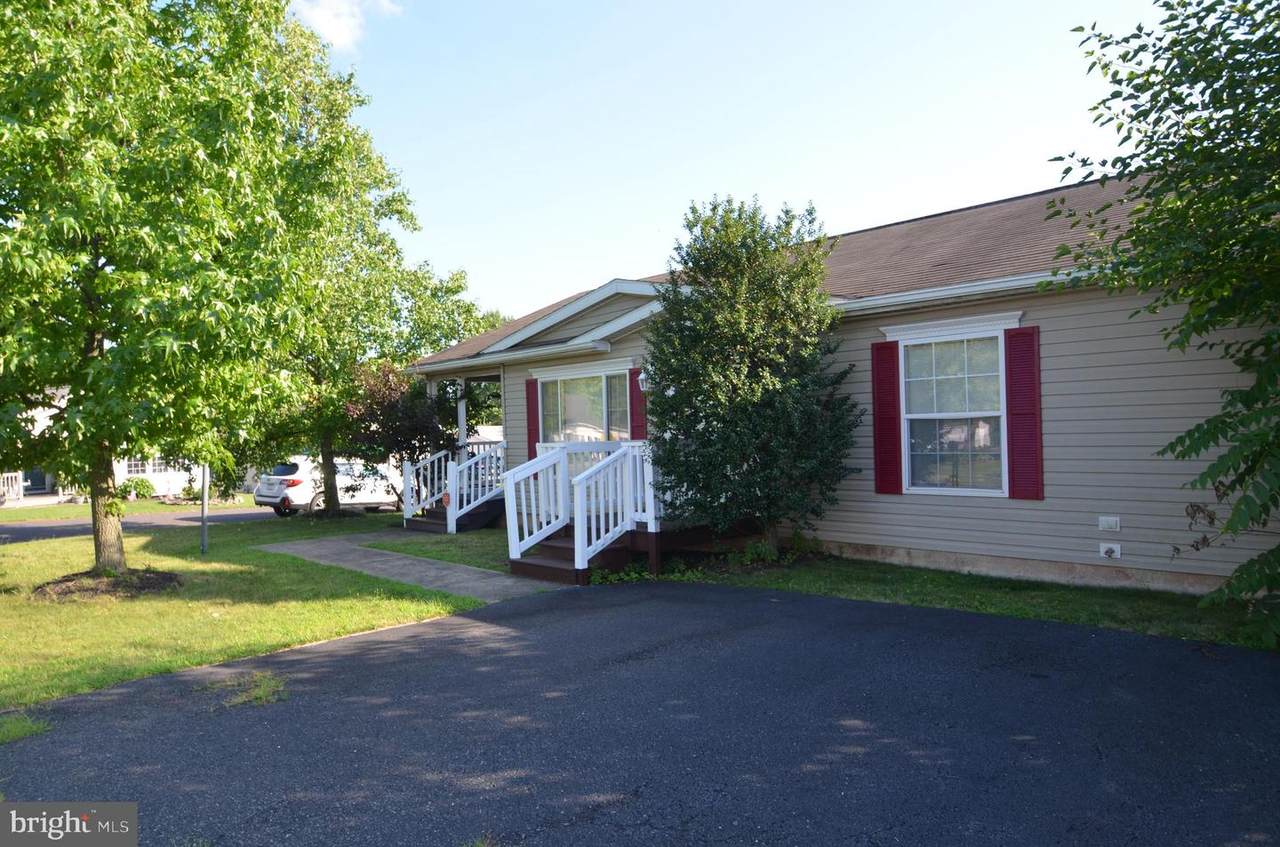 101 Daisy Lane - Photo 1