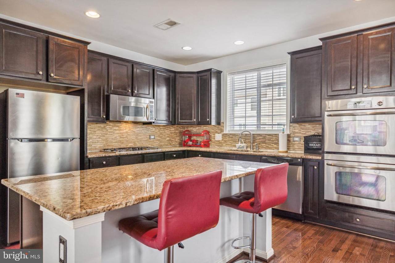 10226 Fountain Circle - Photo 1