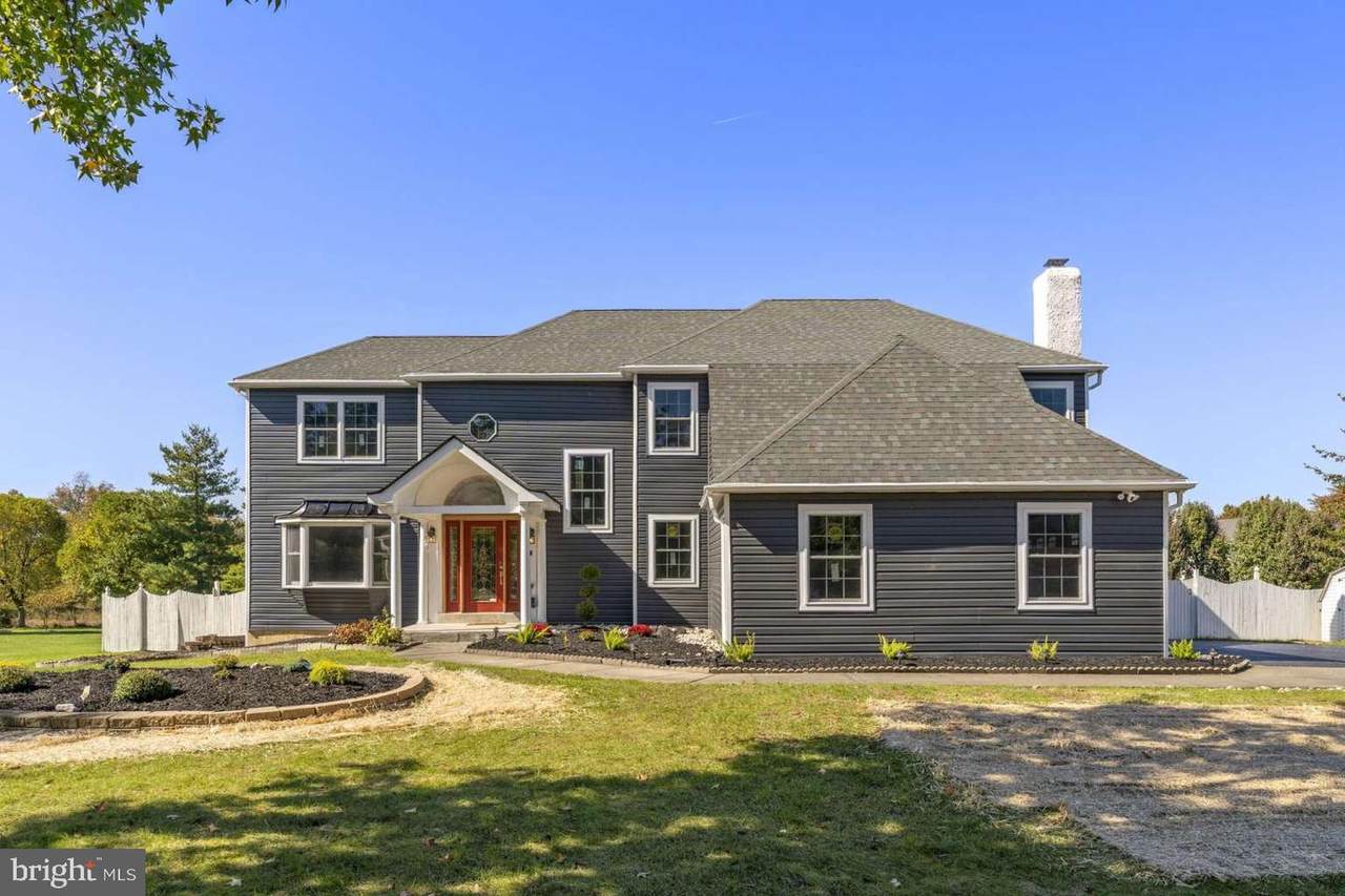 120 Mallard Dr W - Photo 1