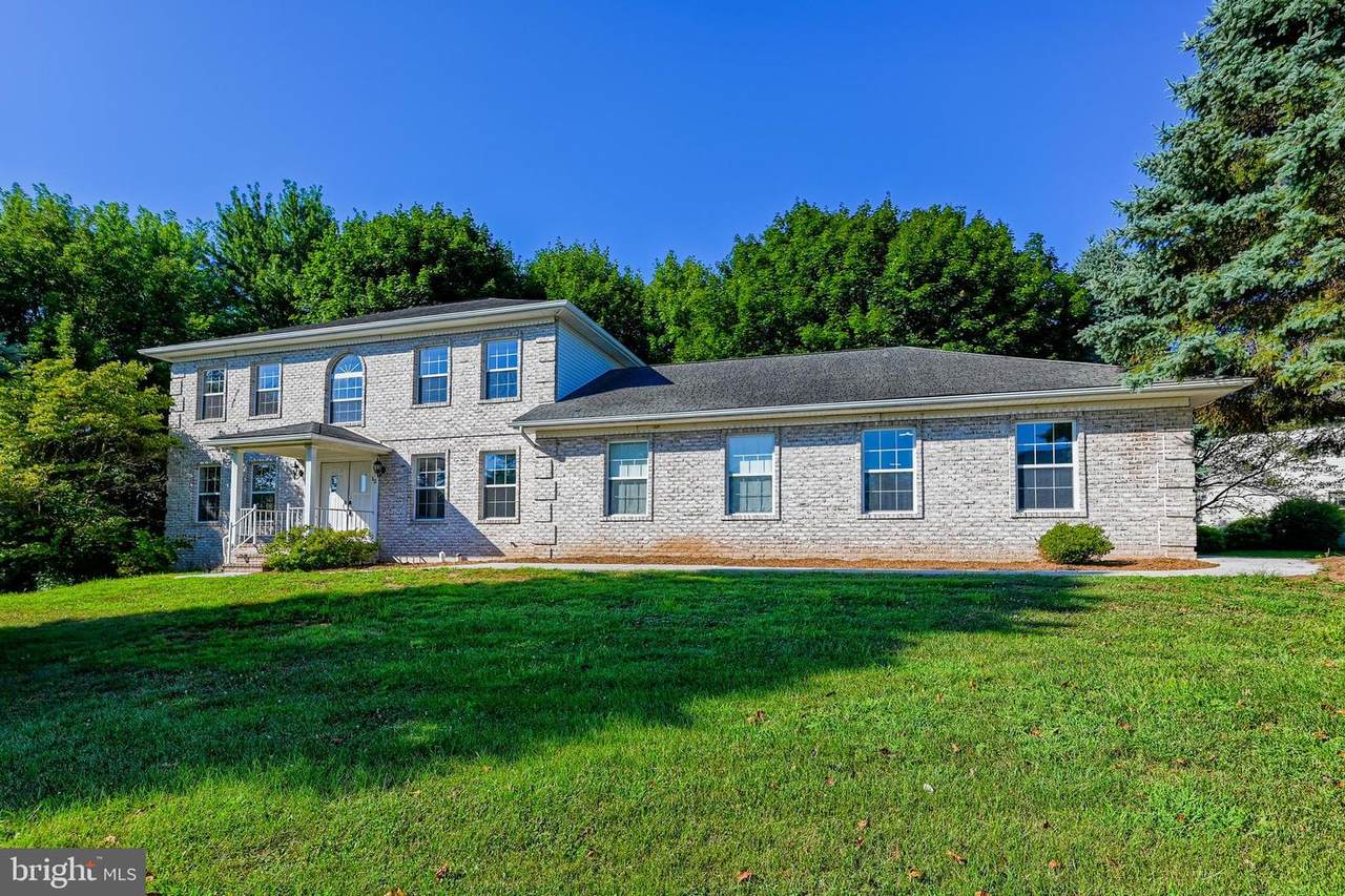 12 Alydar Boulevard - Photo 1