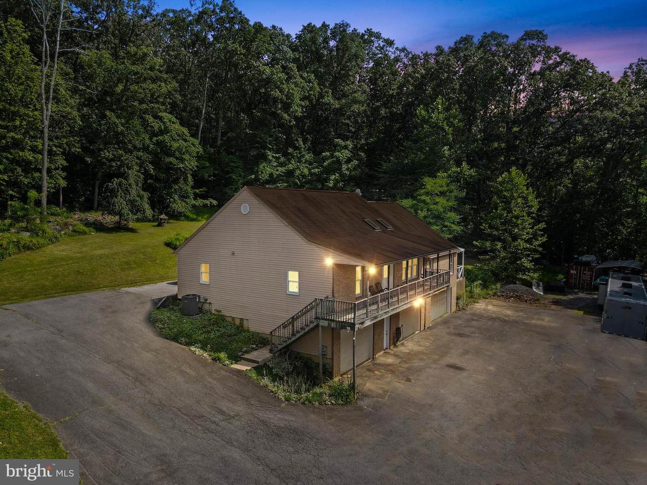 2604 Chestnut Hill Road - Photo 1
