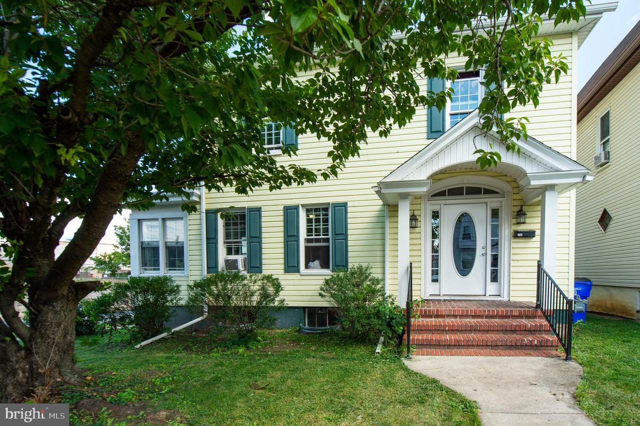 350 Summit Avenue - Photo 1