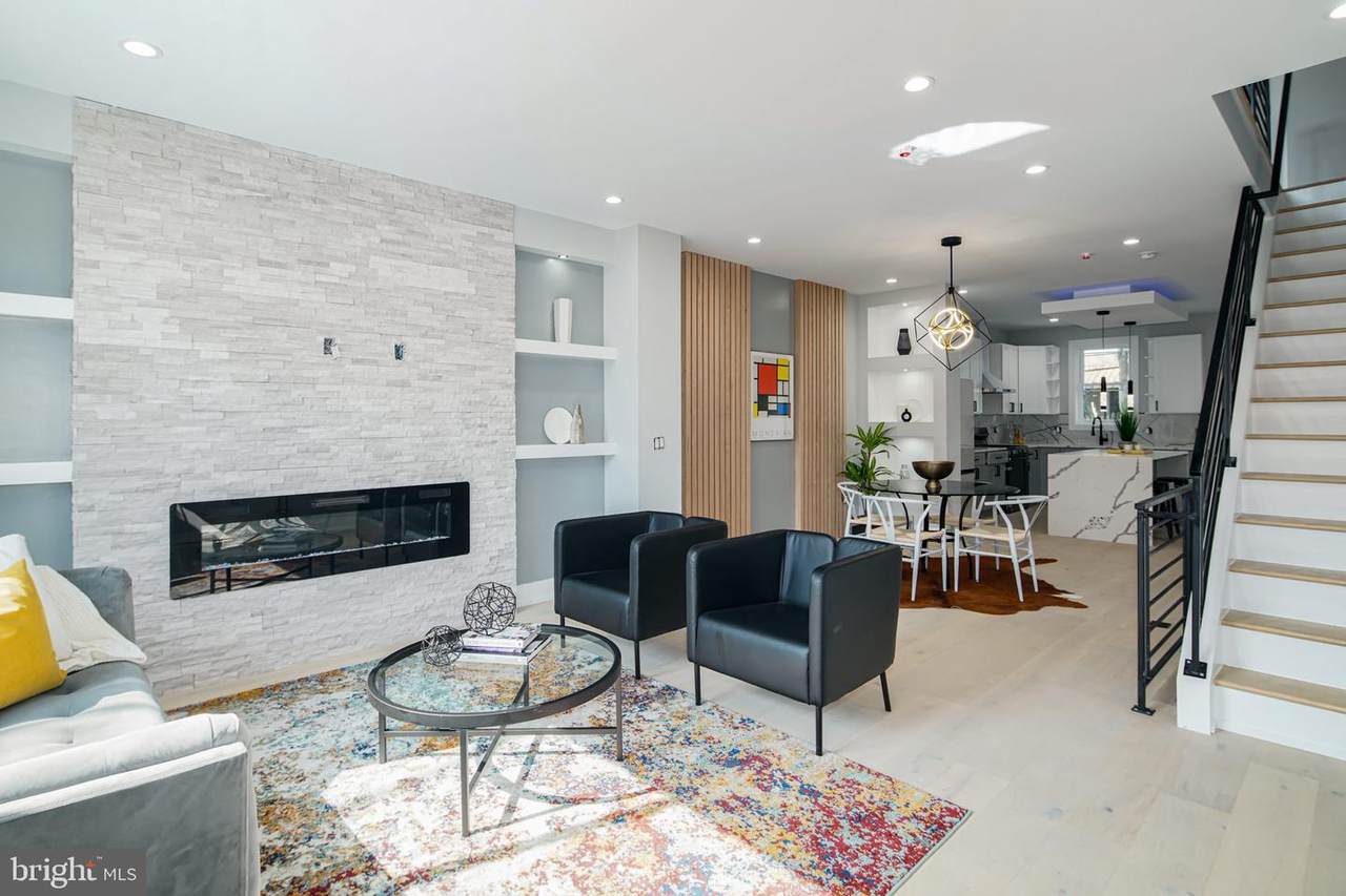 1310 30TH Street - Photo 1