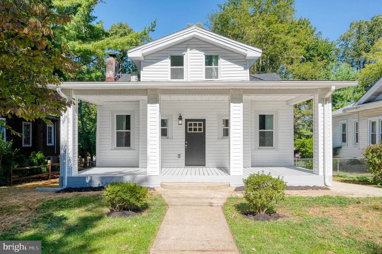 2414 Crest Road - Photo 1