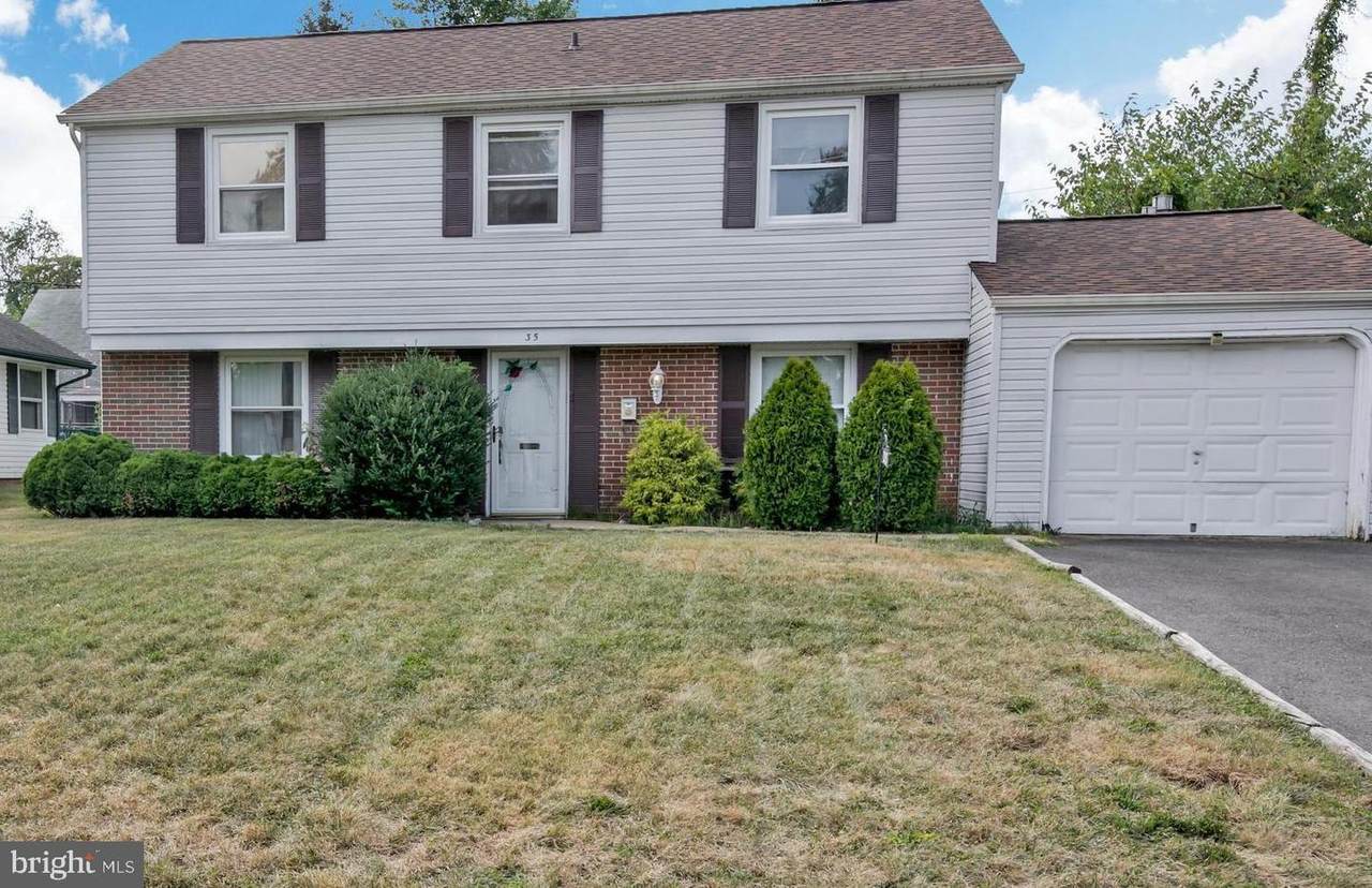 35 Pennant Lane - Photo 1